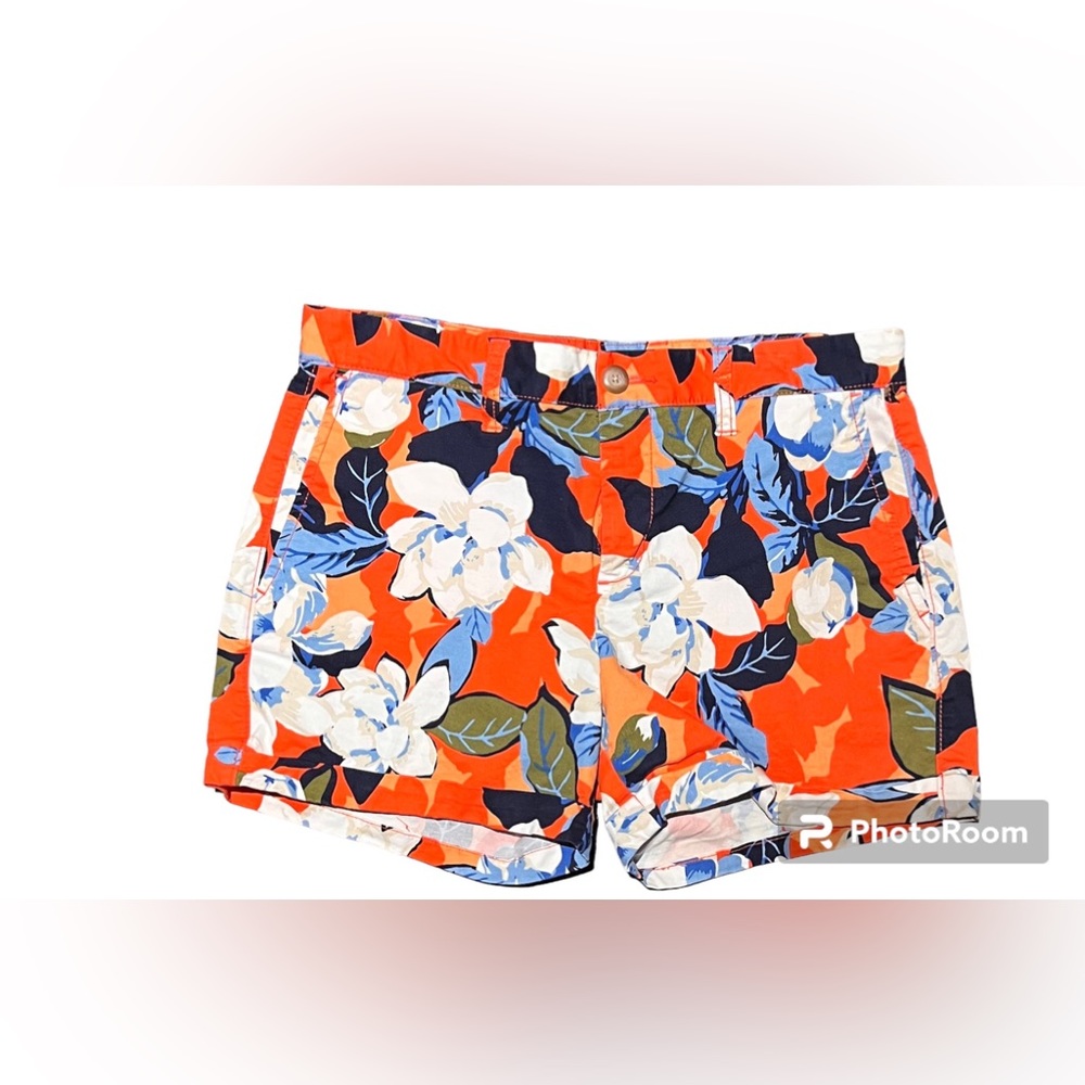 ⭐️♥️Khakis by Gap Girlfriend 4 inch Short
